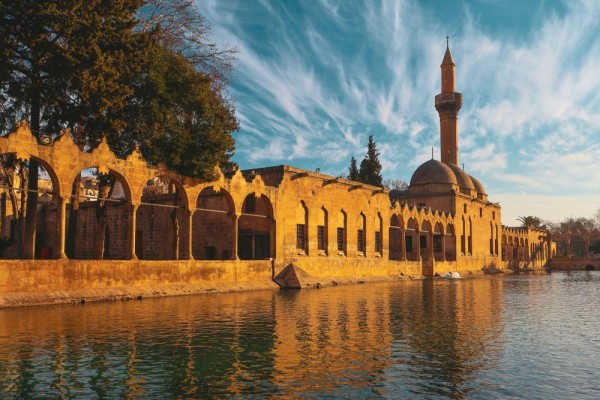 3 Day Mesopotamia: Nemrut, Karahantepe, Euphrates, Abraham's Pool, and Göbeklitepe from Cappadocia